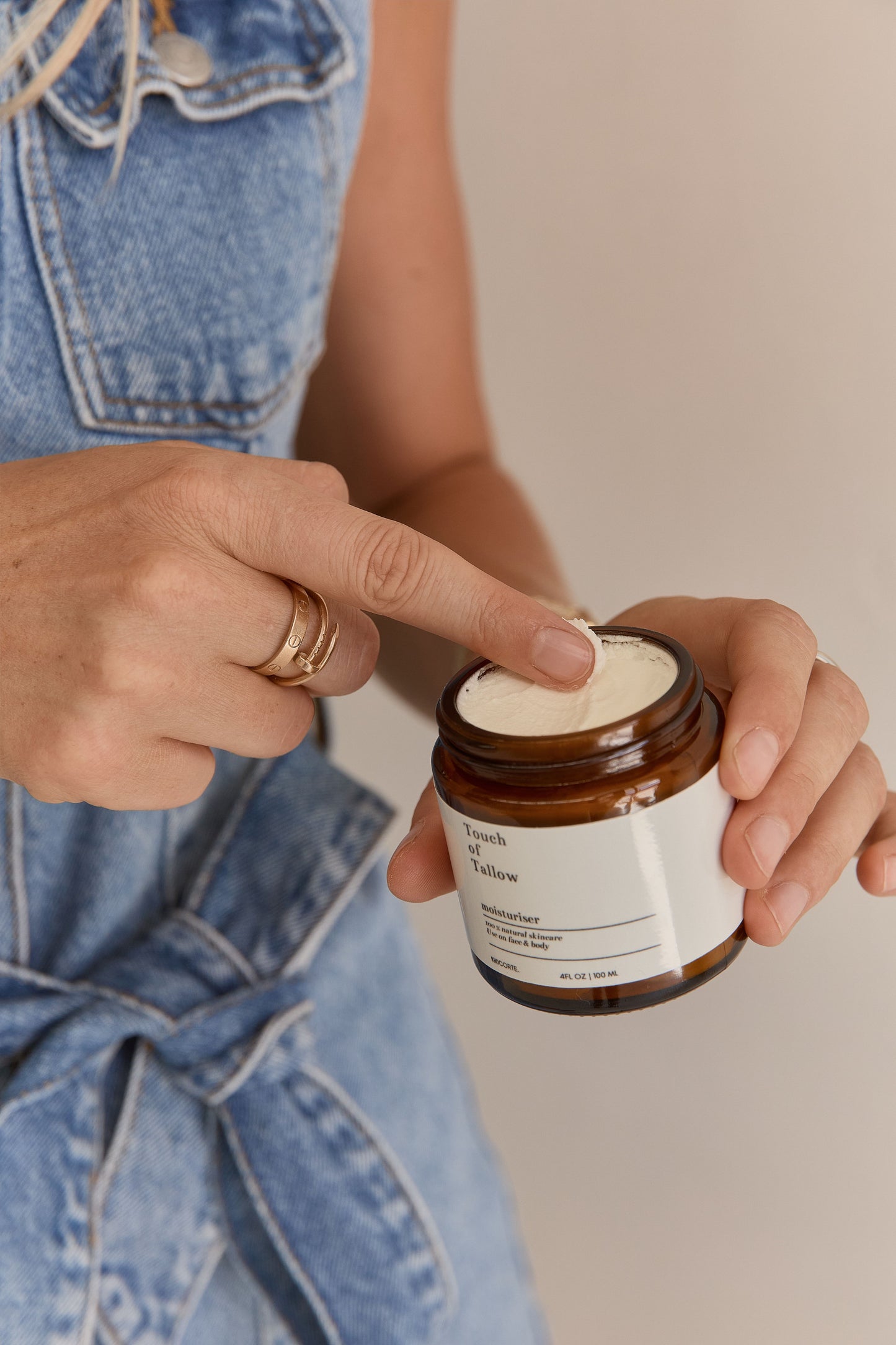 100ml beef tallow moisturiser made with grass-fed tallow and organic jojoba oil. Deeply nourishing, natural skincare for hydration, dryness, and sensitive skin.